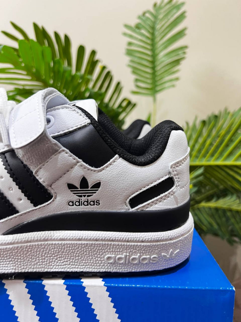 Adidas Forum White/Black