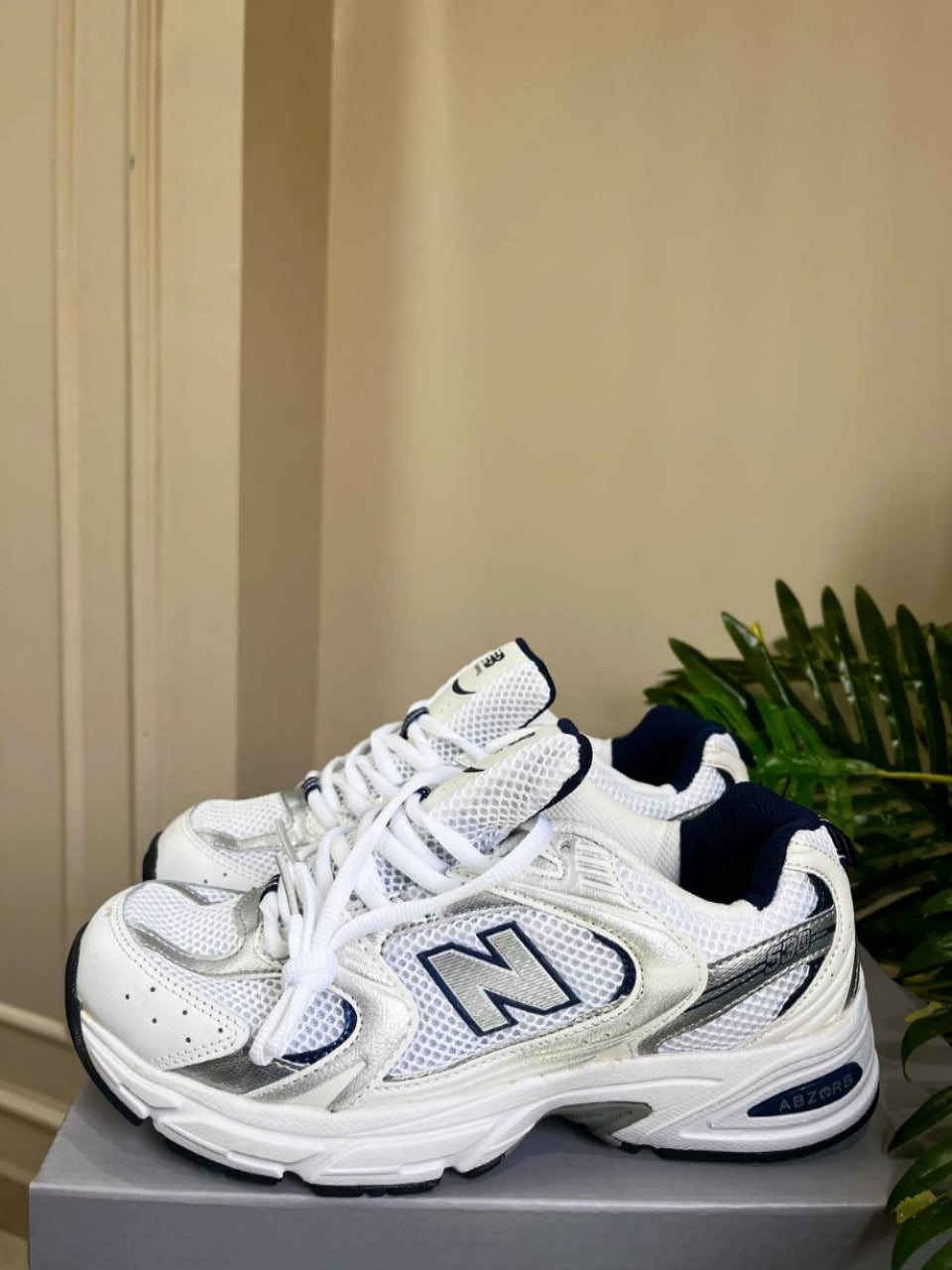 New Balance 530 Navy / white