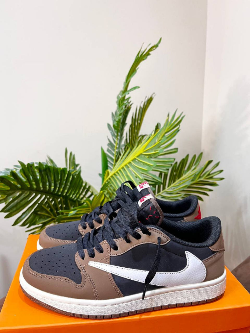 Jordan 1 Low Travis Scot